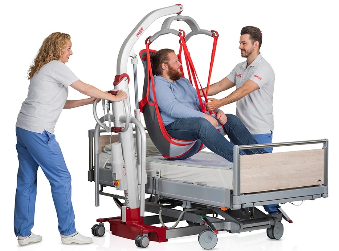 molift-mover-300-rgosling-mb-user-2carers.jpg