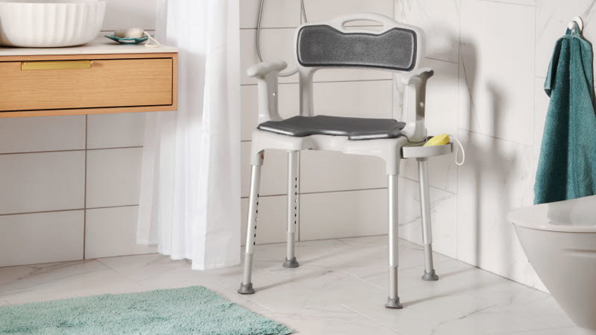 SWIFT SHOWERCHAIR WITH PADS 800x450.jpg