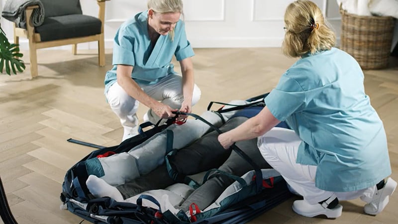How to move a person from the floor 800x450.jpg