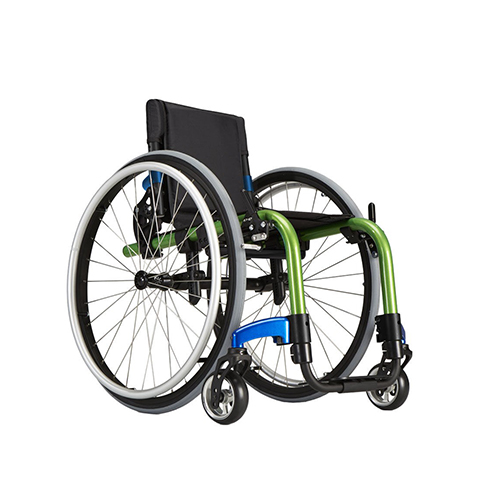 clik-hero-right-grannysmith-candyblue-1000x1000pxl copy2.jpg