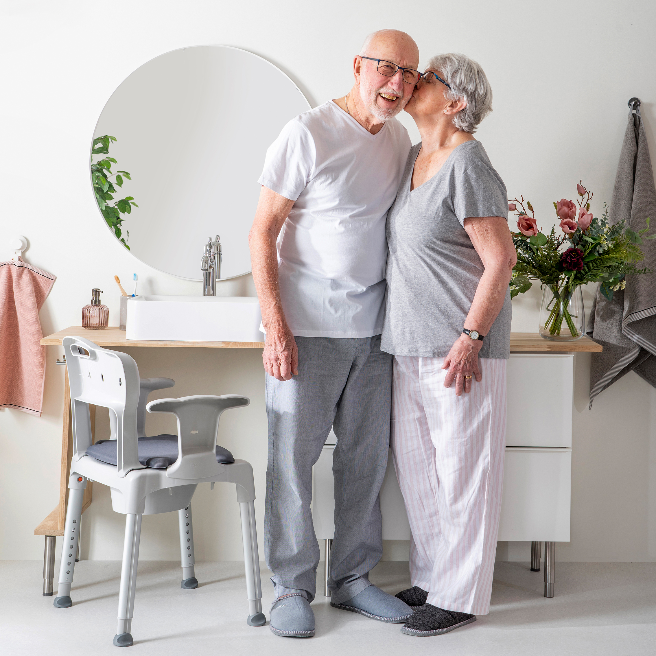 /globalassets/0-international/knowledge/insights/bathroom/clinical-benefits-shower-commodes/clinical-benefits-shower-commodes_cta-1.jpg?width=1280&Quality=90&rmode=max&scale=down