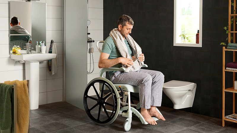 Clinical benefits-shower commodes_offers mobility.jpg