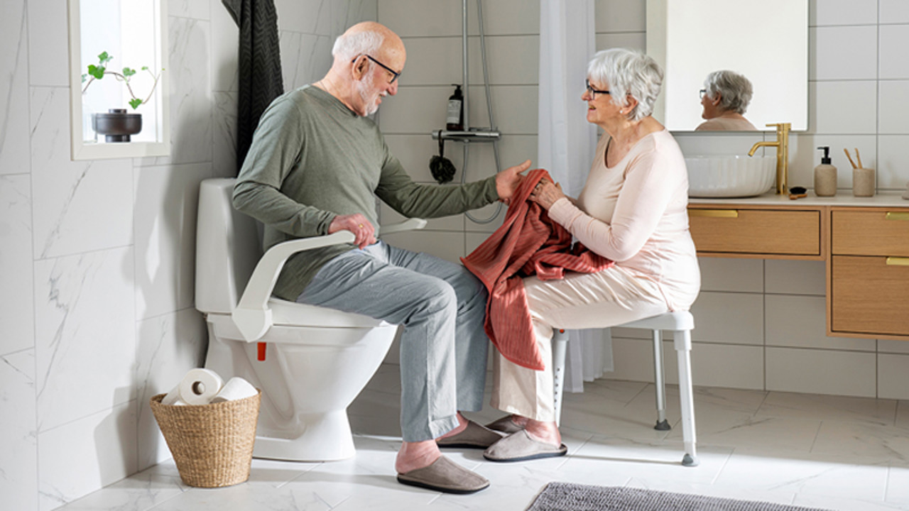 /globalassets/0-international/products/bathroom-aids/campaigns/my-loo-fixed/my-loo-card-image-4_collaboration.jpg?width=1280&Quality=90&rmode=max&scale=down