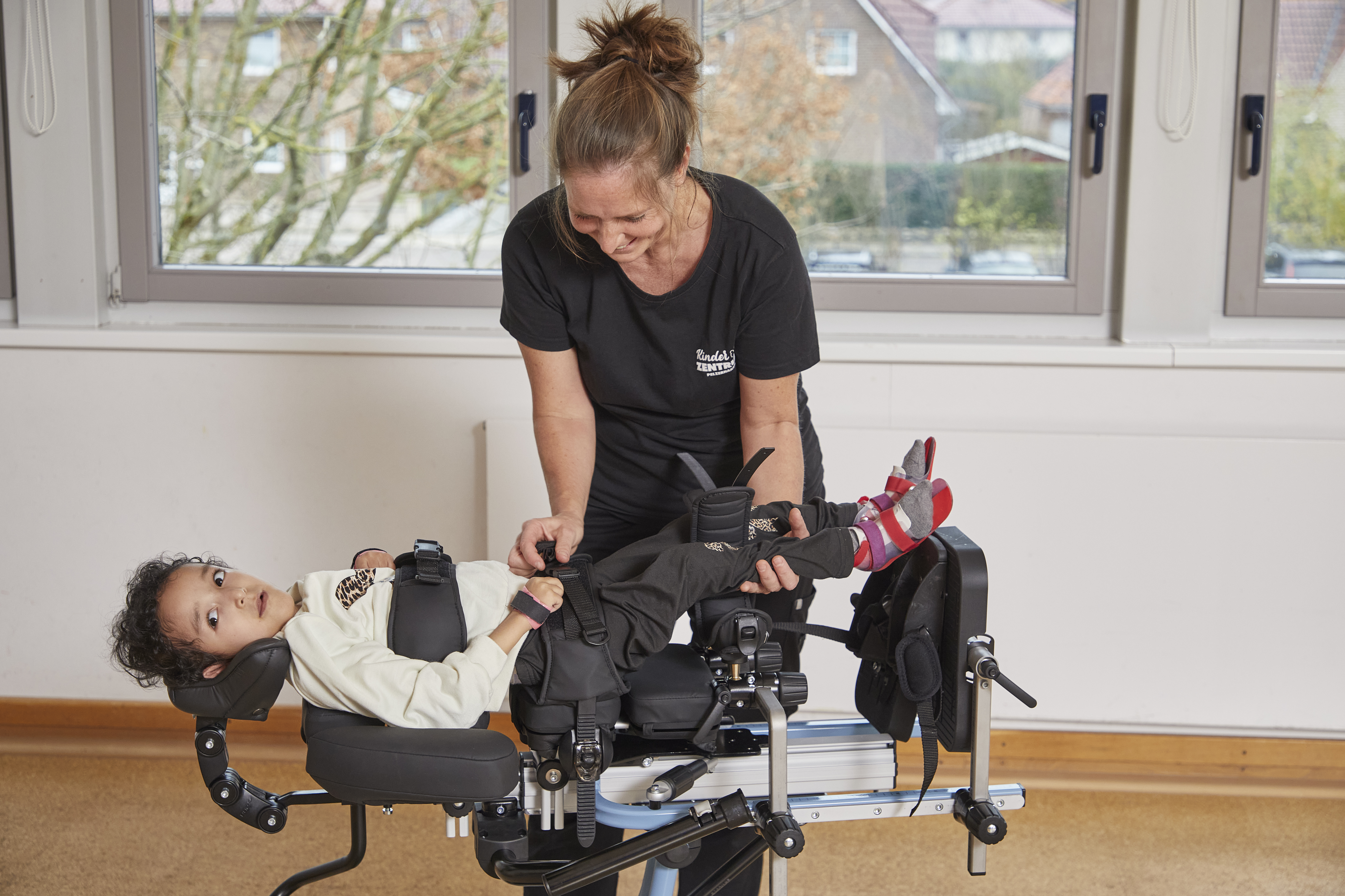 /globalassets/0-international/products/paediatric/standing/addax/addax_154_155_r0a0140.jpg?width=1280&Quality=90&rmode=max&scale=down