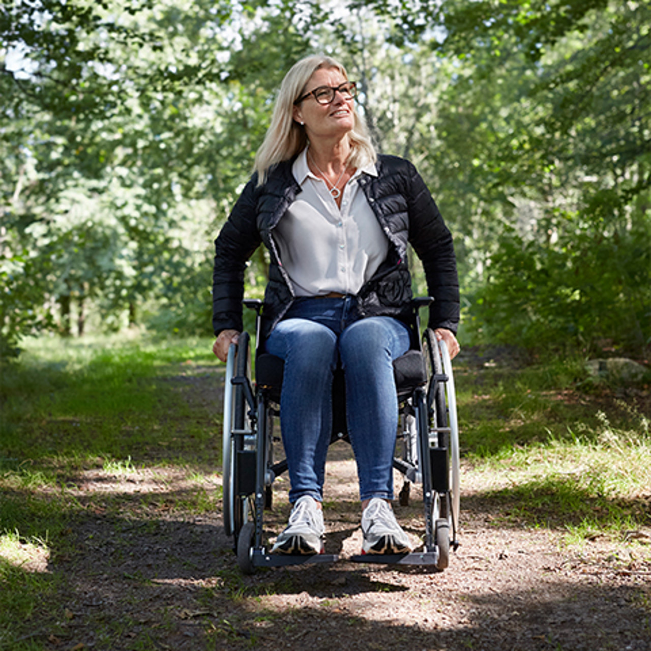 /globalassets/0-international/products/wheelchairs/campaigns/revive/revive_cross-6_2_480x480.jpg?width=1280&Quality=90&rmode=max&scale=down