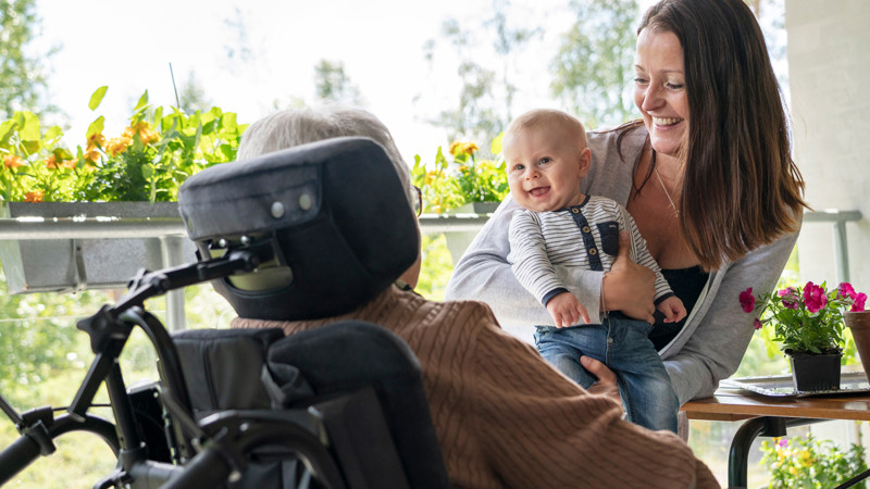 etac-prio-3D_baby3_800x450.jpg