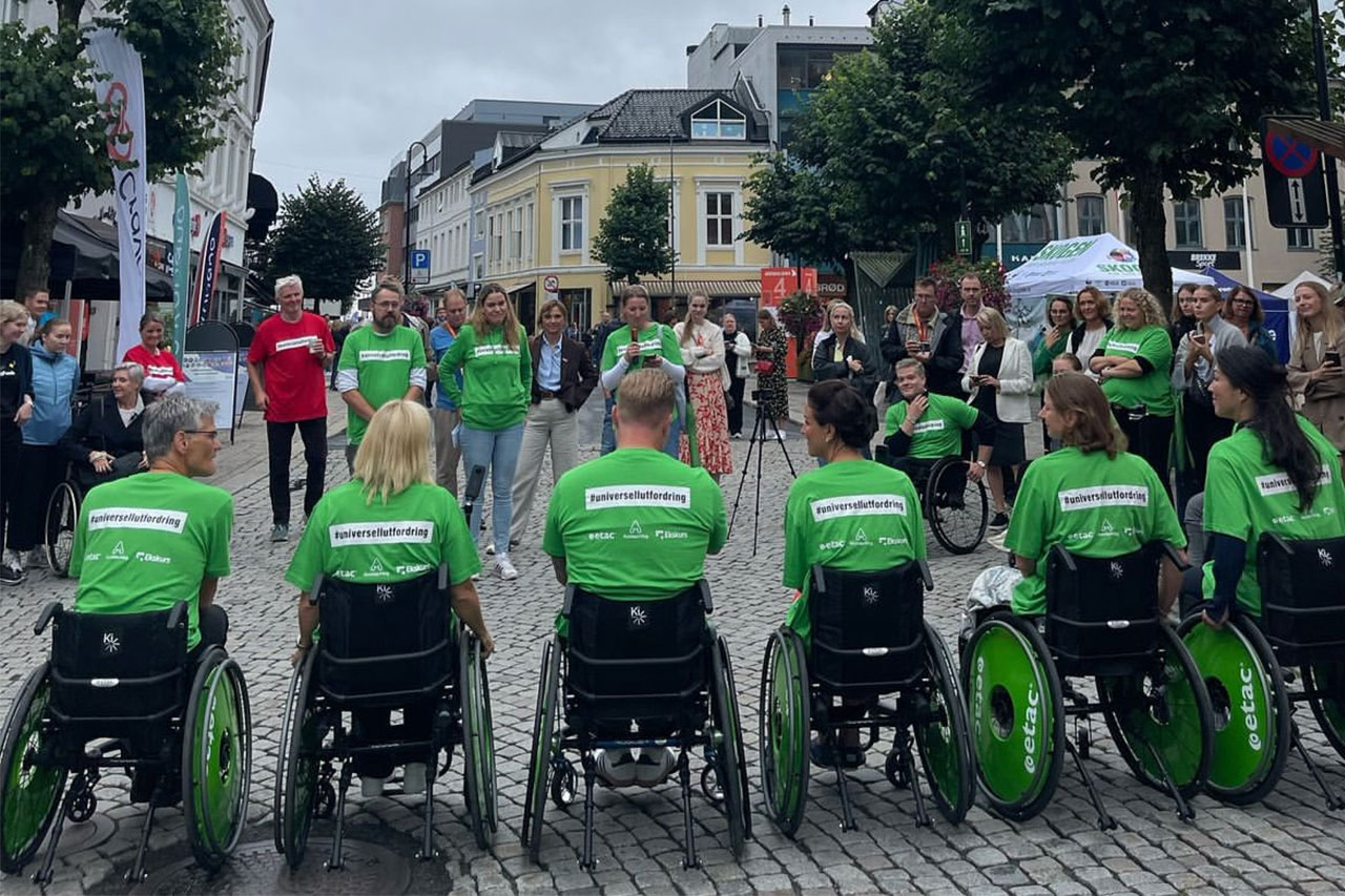 /globalassets/0-norway/uu/arendalsuka-2024/rullestoler.jpg?width=1280&Quality=90&rmode=max&scale=down