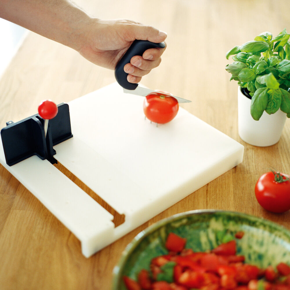 Etac Fix preparation board stands firm in every kitchen.
