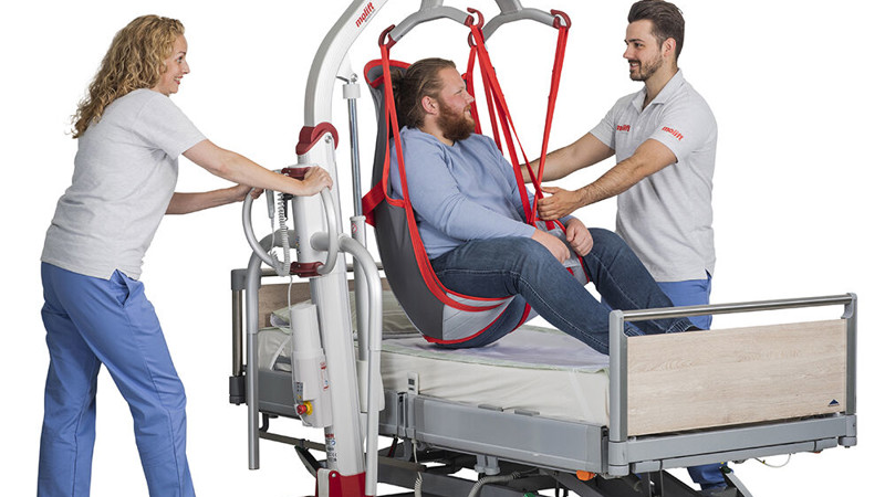 Molift-Mover-300-RgoSling-MB-user-2carers.jpg