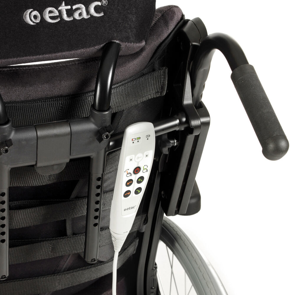The hand control is magnetic and, thanks to the accompanying metallic plate, can be attached where most convenient.