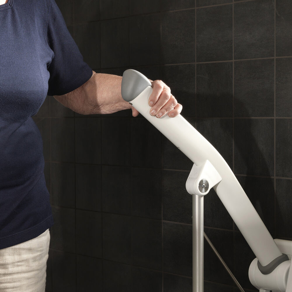 With its clean, smooth surfaces, the arm support is both stylish and easy to clean.