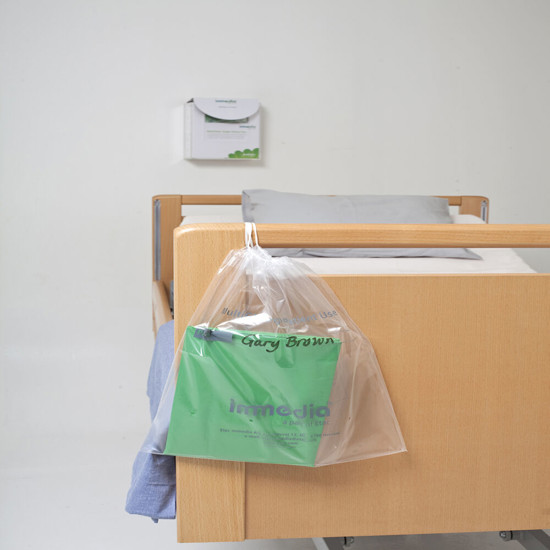 The Immedia Multiglide SPU is always at hand - it’s placed in the polybag which is attached to the users’ bed. The polybag, with the users’ name, can easily be attached on the bed with the drawstring.