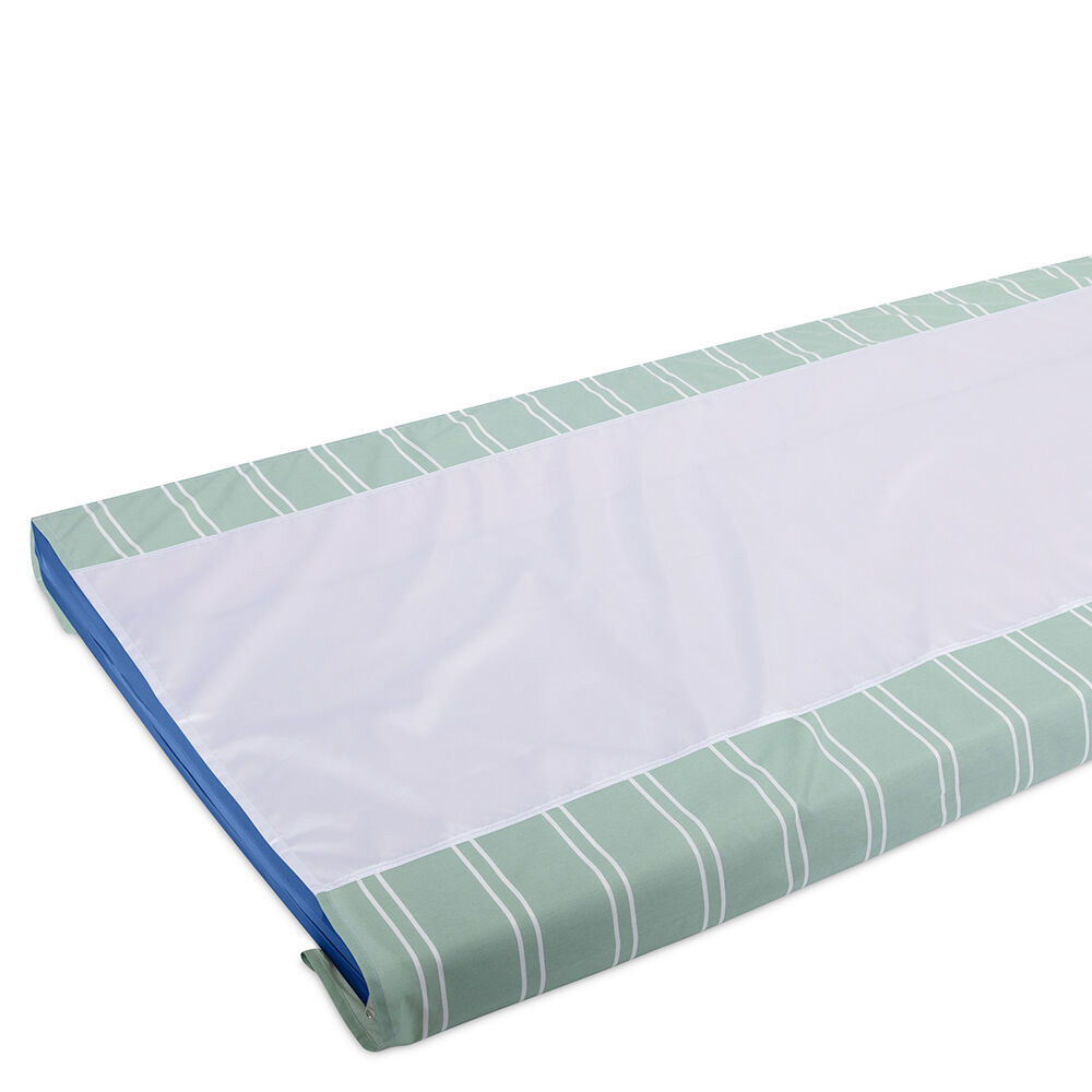 A traditional sheet that can be tucked under the mattress. The user lies directly on the satin area which reduces friction betweenbedding and nightwear making moving and turning easier.