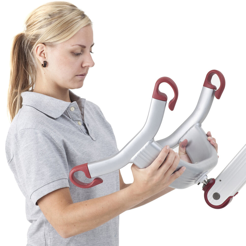 Molift Mover 300 has a standard 4-point sling bar with a Quick release function which provides options of other sling bars in different dimensions.