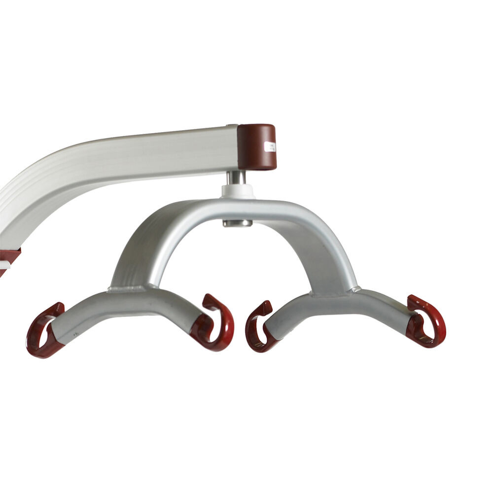 Ensures a comfortable and spacious hoisting position. Combined with the vertical hoisting pattern it creates a safe and stable transfer.