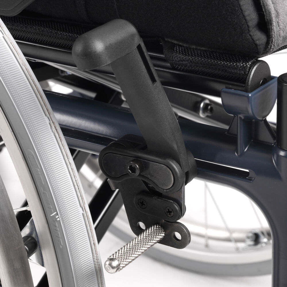 Brake with angled brake handle, black or red