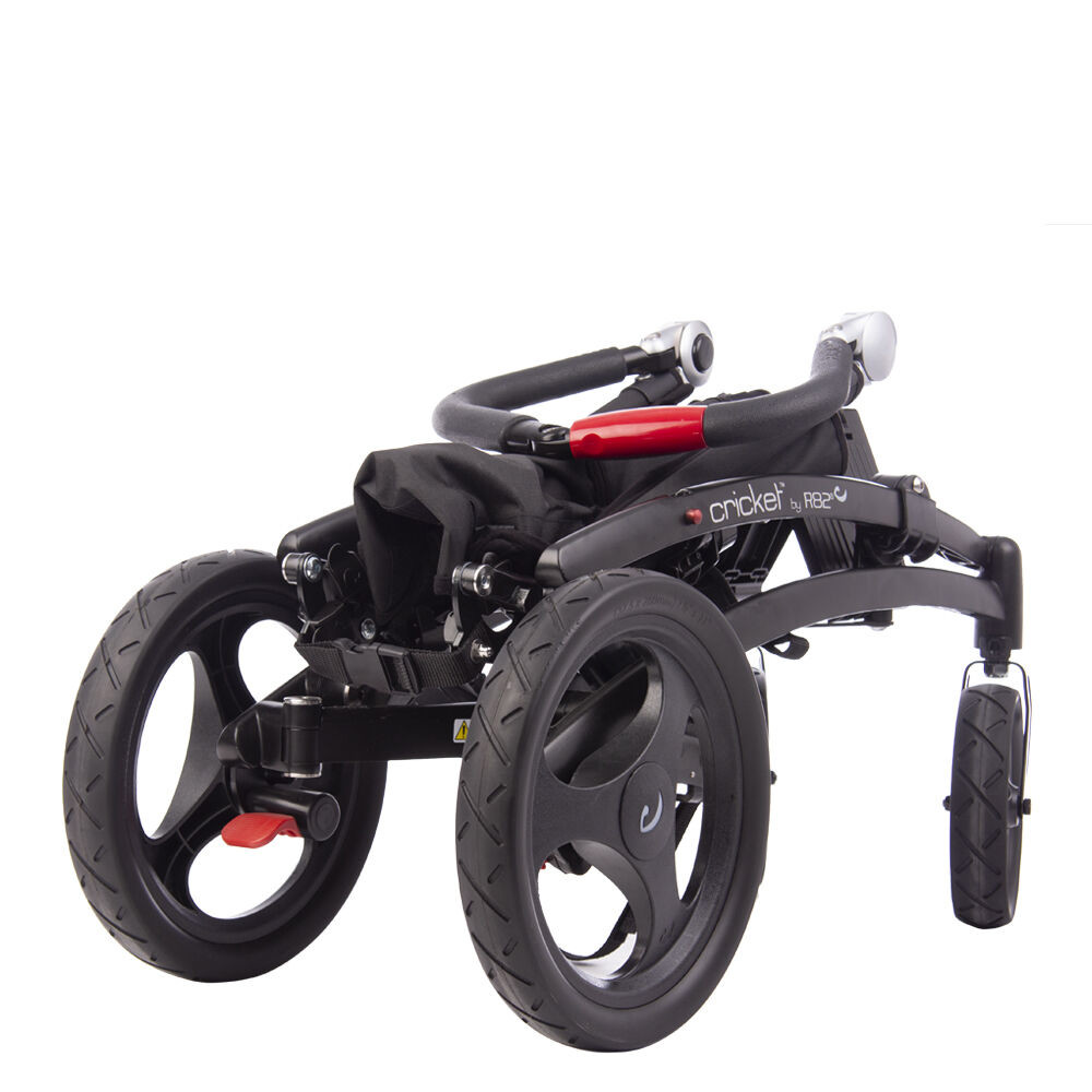 This lightweight buggy is extremely compact when folded. It has a three dimensional fold - front back method and sideways. It is self standing and requires minimum storage space.
