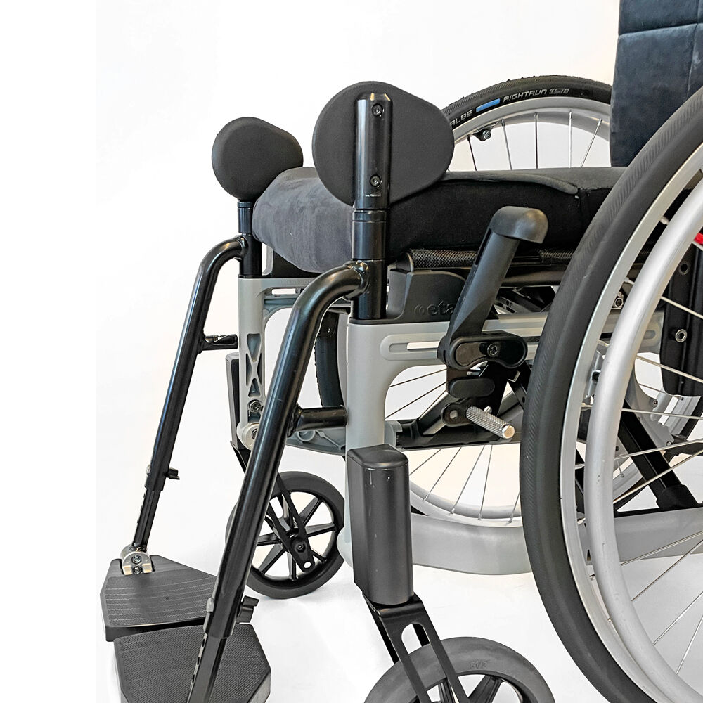 Distal thigh support on wheelchai