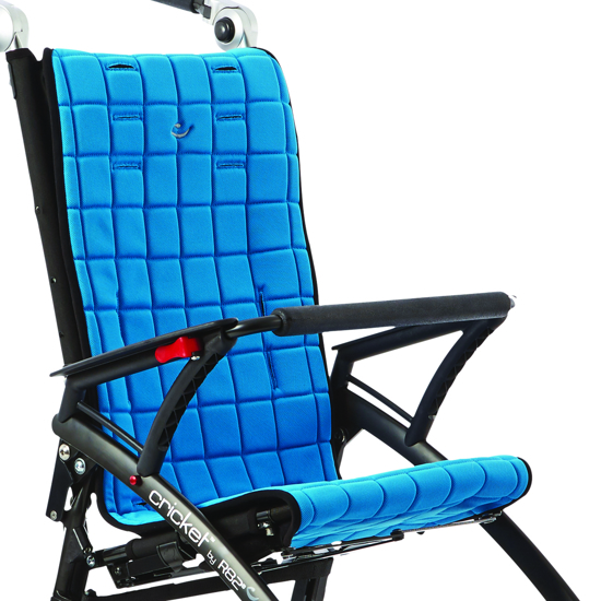 Grip bar in arm rests