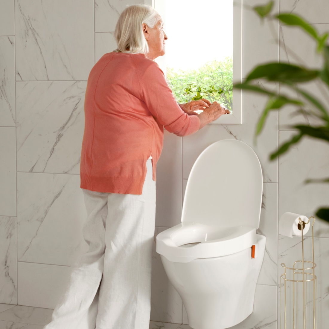 581263 Etac My-Loo with brackets woman by the window screen.jpg