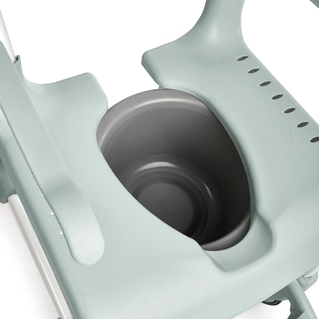 Bucket with handle and lid