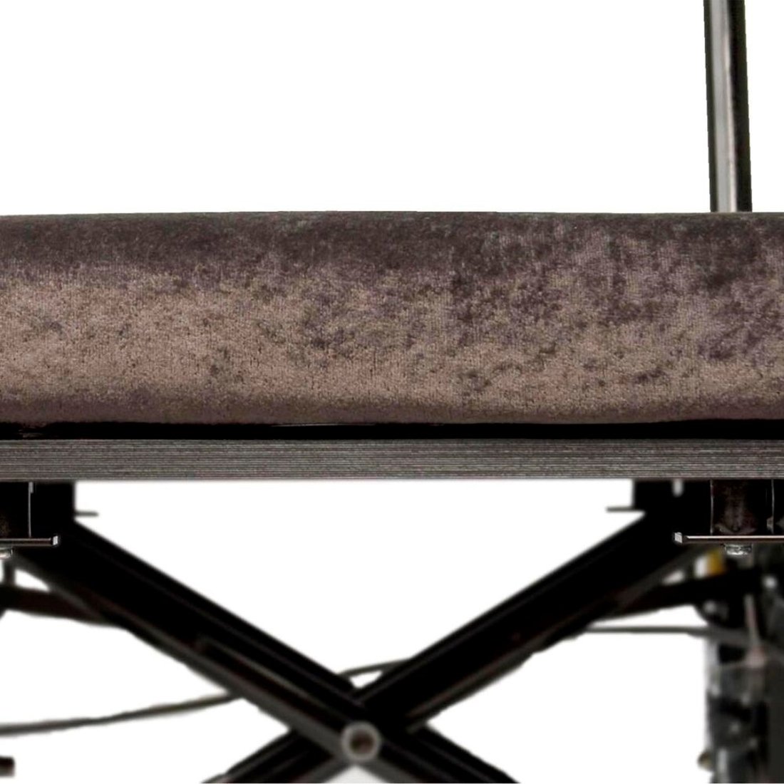 Mounting kit, solid seat