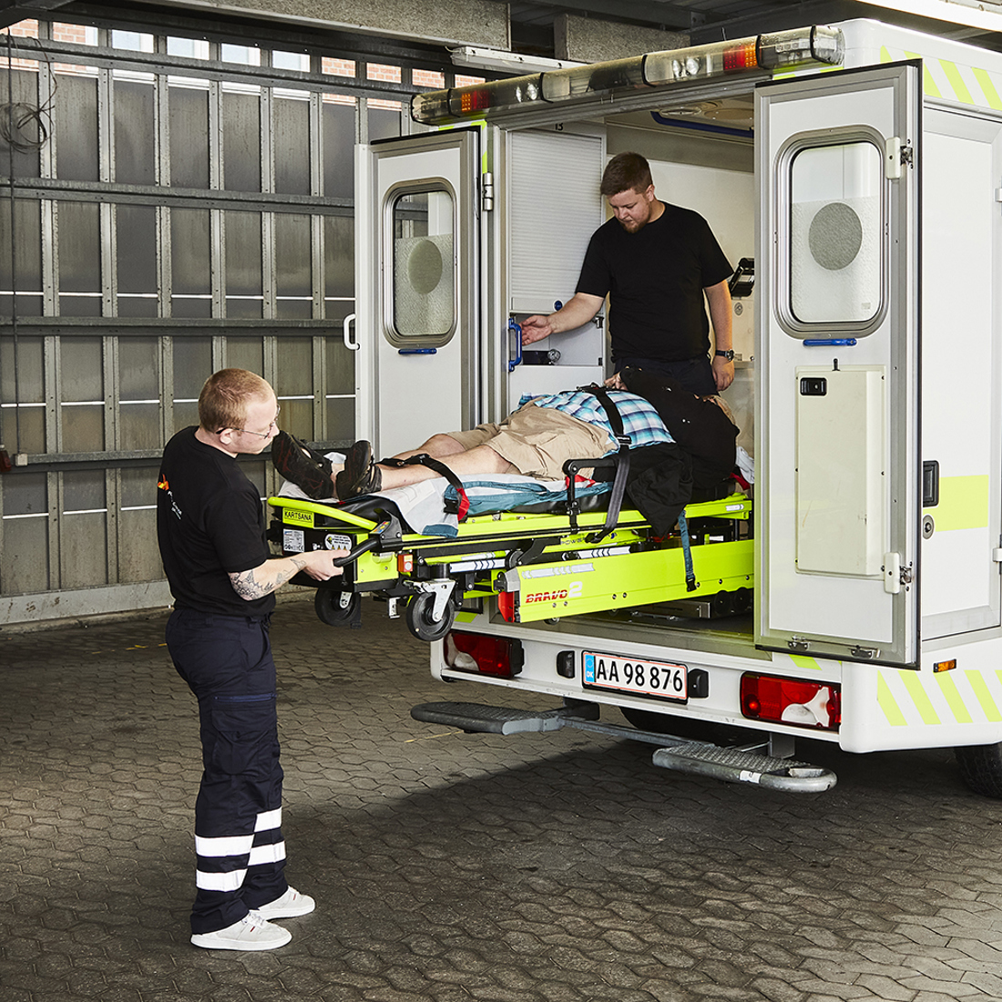 HoverTech_Ambulance paramedics_41.jpg
