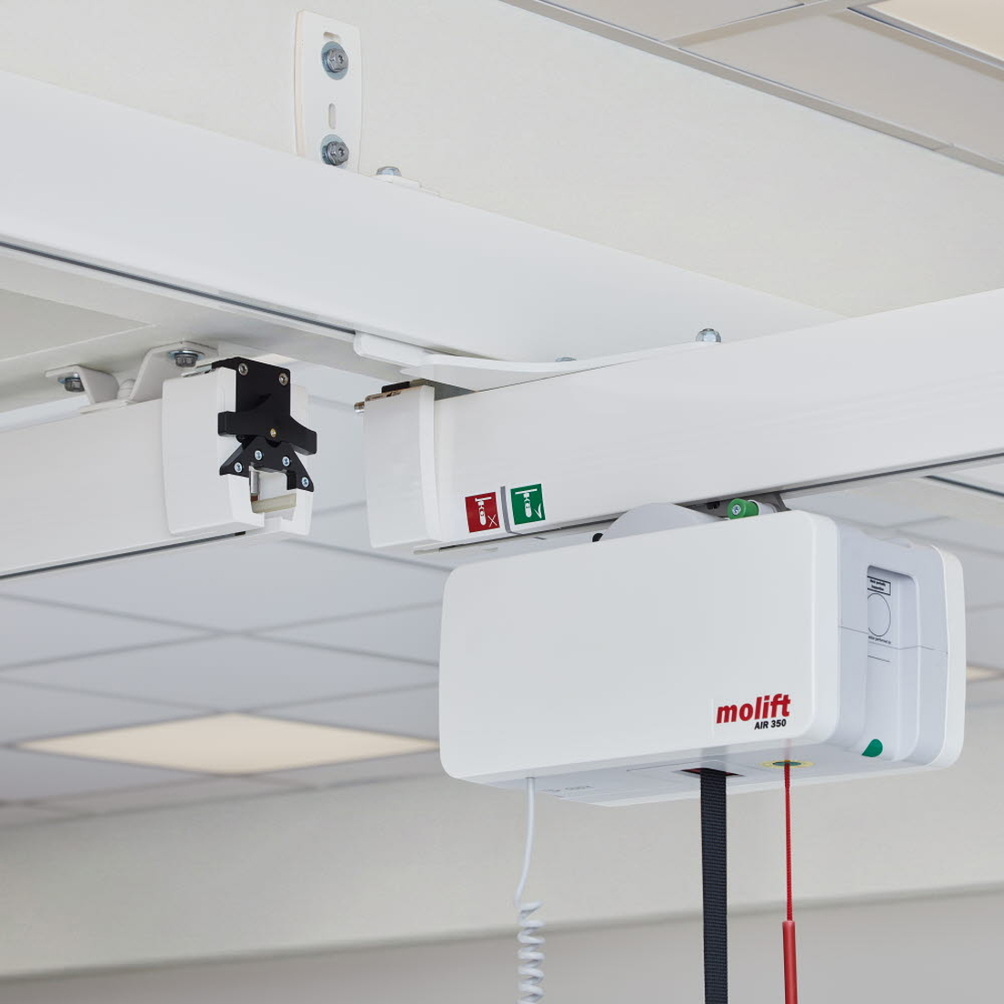 Molift Rail System with Traverse coupling