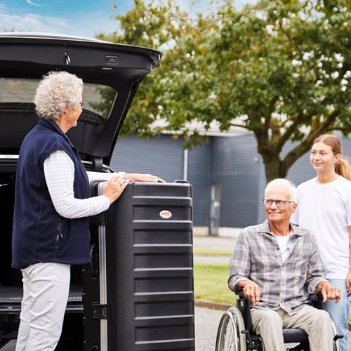 Molift Smart 150, Travel suitcase loading in car