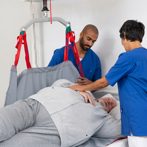 Molift_RepoSheet_bariatric_patient_with_carers.jpg