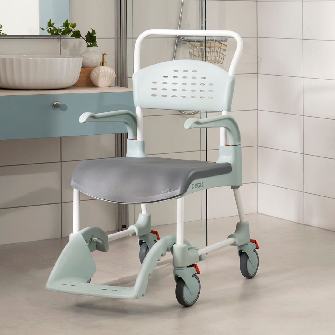 Soft-seat-cover-Clean-bathroom