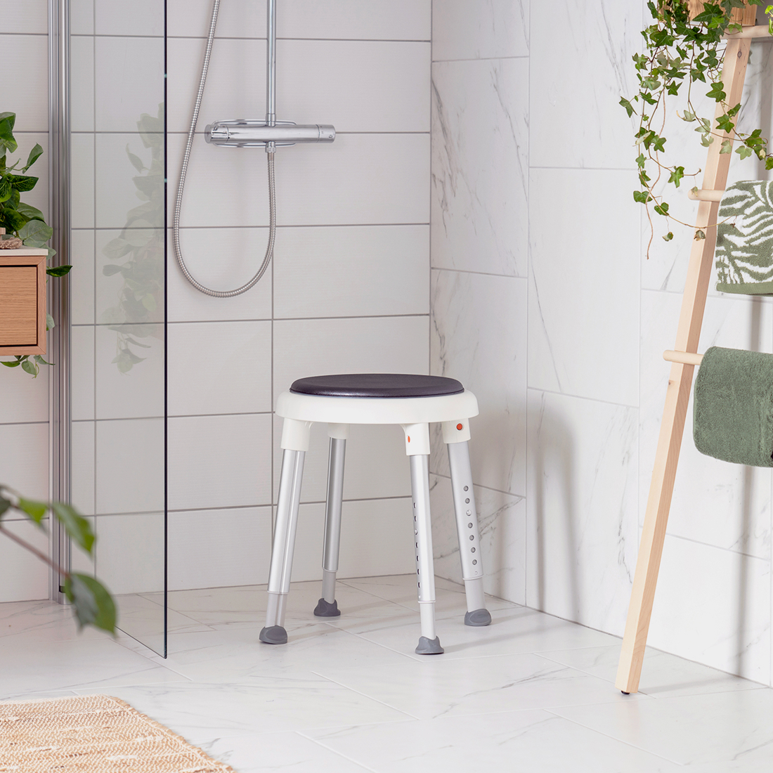 Swivel pad Easy shower stool bathroom