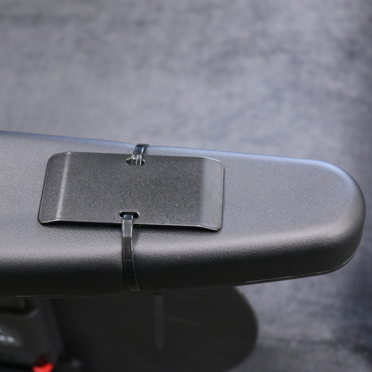 Bracket hand control
