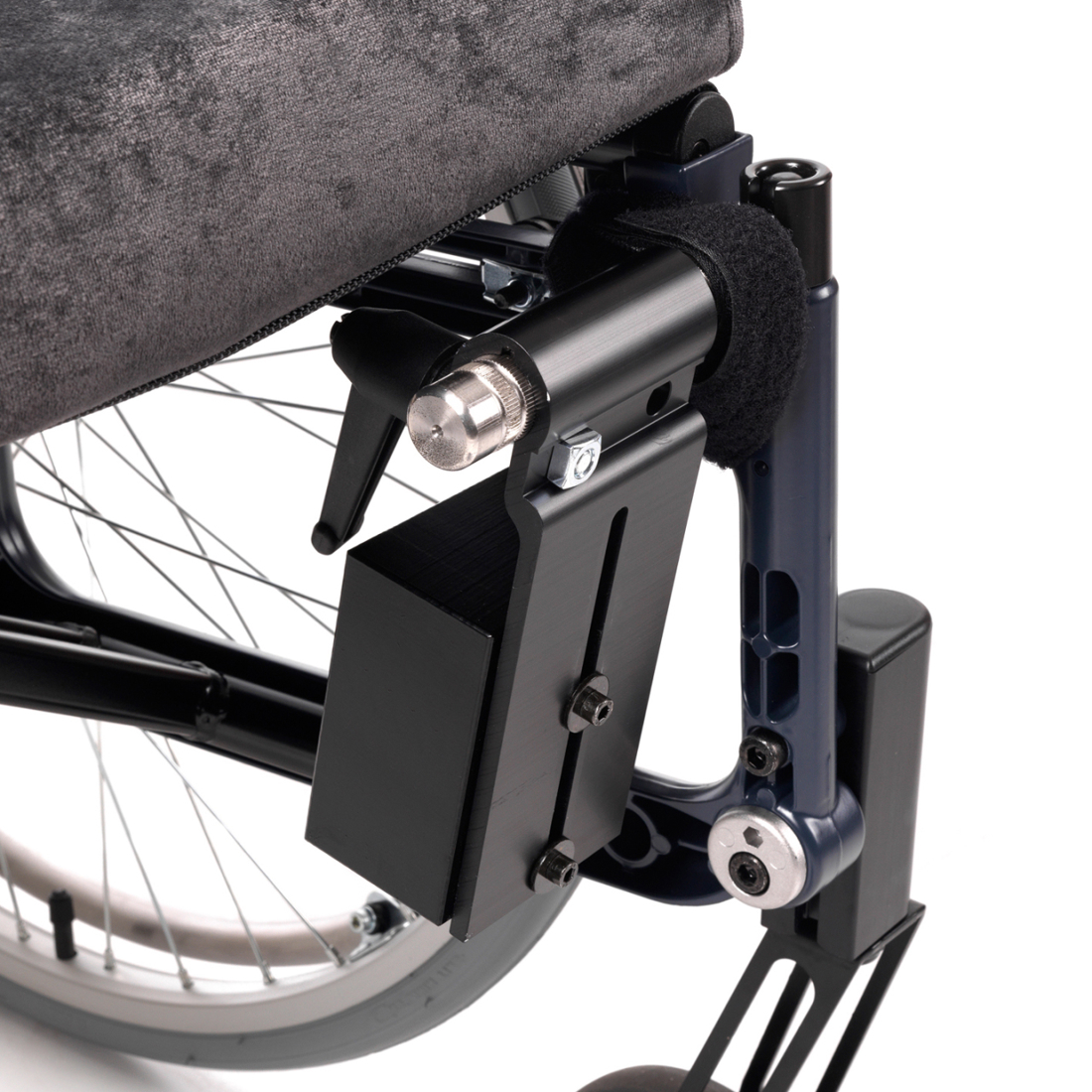 etac-cross-5-modular-back-amputation-weight2_551023.jpg