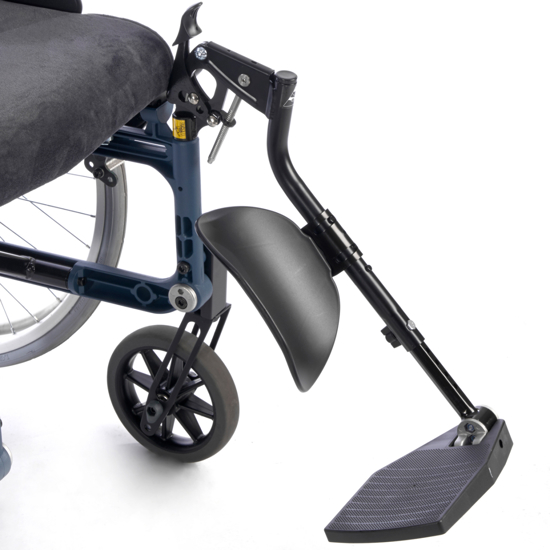 Elevating leg support with calf support