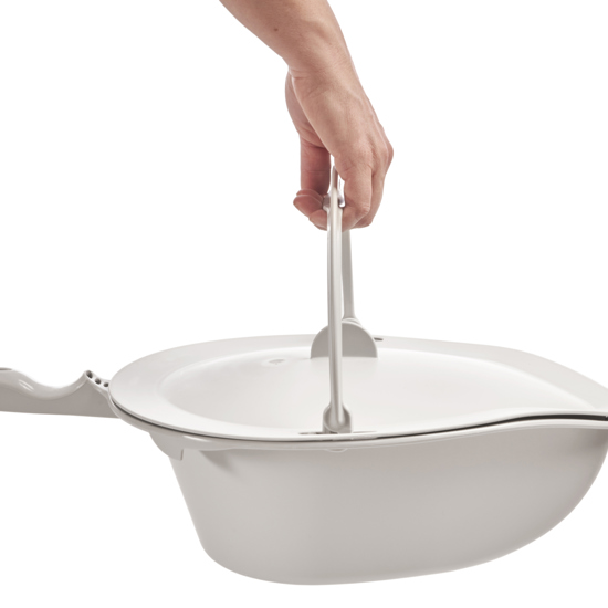 Pan with lid and handle