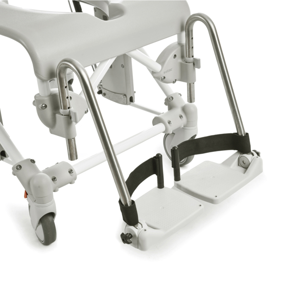 Leg support with flip-up footplates
