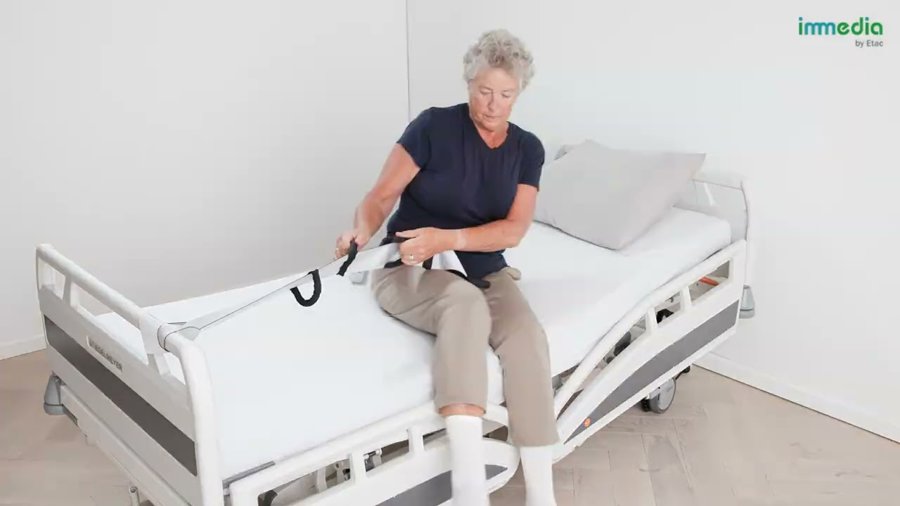 Découvrez comment la sangle BedString peut accompagner le mouvement d’assise dans le lit.