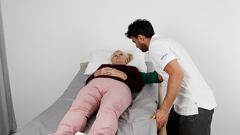 Inspirationen für die Verwendung des Immedia MultiGlide Glove in vielen verschiedenen Situationen der manuellen Transfersituationen.