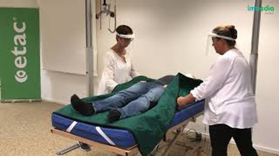 Den här videon förklarar funktionen på Immedia 4WayGlide NylonSheet med tre låsluckor.