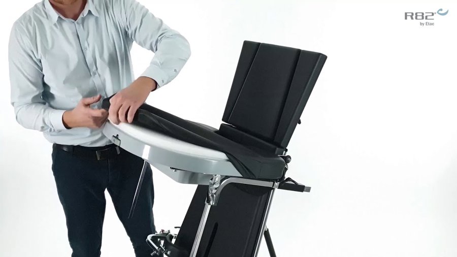 How to mount the tray top cover